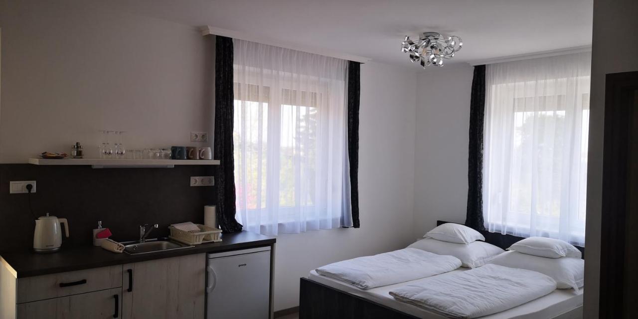 Szabo Vendeghaz Hotel Villány Екстериор снимка
